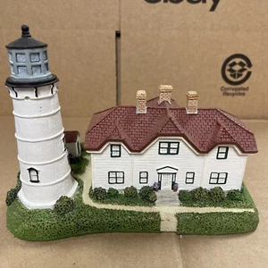 Harbour Lights Lighthouses Chatham Mass. #172 Lady Lightkeepers 2526/9500 - Picture 1 of 16