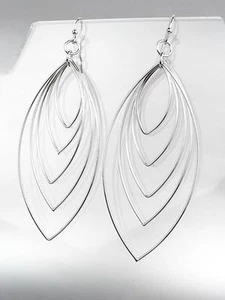 Pendientes colgantes de plata ovalados artesanales ligeros graduados CHIC - Imagen 1 de 1