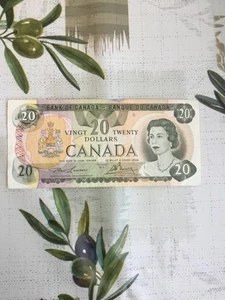 Vintage 1979 Canada 20 Dollar Banknote Queen Elizabeth - Picture 1 of 2