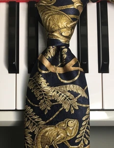 WILD TIES /Leapin' Lizards!!!  Kiwi Green Chameleons on Bronze Branches Silk Tie - Picture 1 of 8