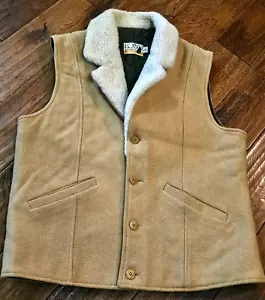 Pendleton Lobo 100% Virgin Wool Camel Color Vest Size 44 Warm Quilted Interior - Picture 1 of 12
