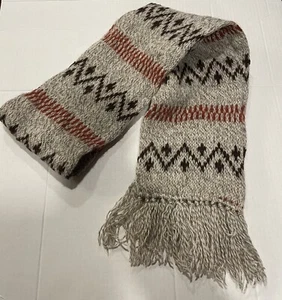 Vtg MADE IN USA Womens BETMAR Scarf USA 60s 70s Fringe WOOL BLEND - Picture 1 of 3