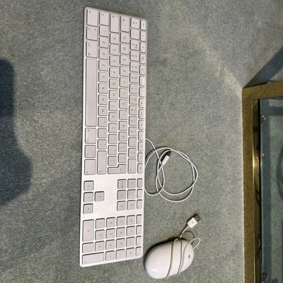 Apple Keyboard & Mouse A1243 A1152 UK Wired For iMac, Mac Pro & Mac Mini - Image 1 of 4