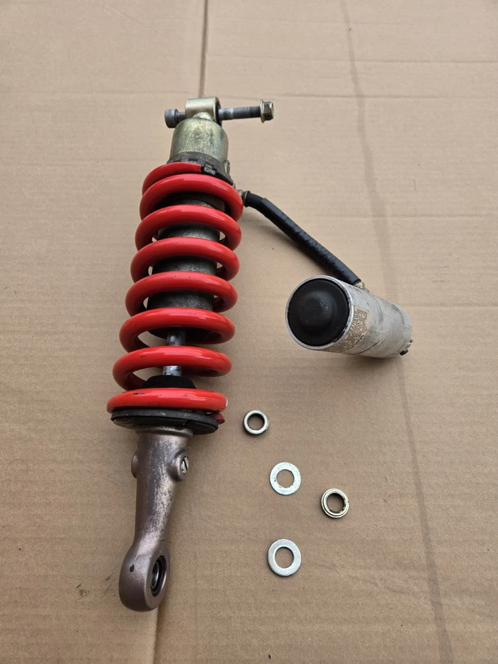triumph speed triple 955i rear shock, suspension unit, t2050995 - Image 1 of 4