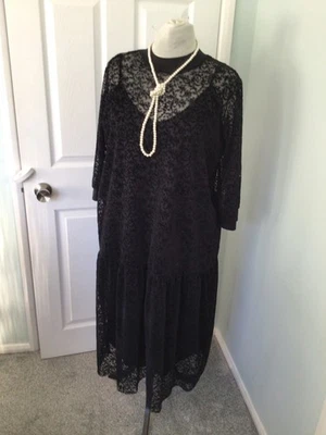 ladies black flocked burn out mesh fabric midi dress, 3/4 sleeves size 22 - Image 1 of 4