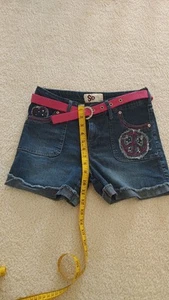 SO Girls Denim Jean Shorts Medium Blue Wash peace Size 16 mid rise - Picture 1 of 5