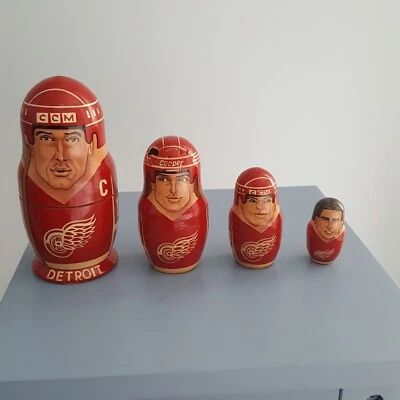 2001-2002 Stanley Cup Champion Detroit Red Wings Russian 4 nesting dolls, Signed - Image 1 of 4