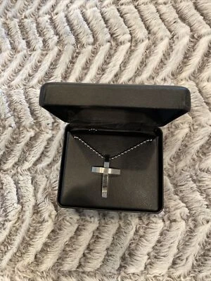 collar cruz acero inoxidable Foto 1 de 4