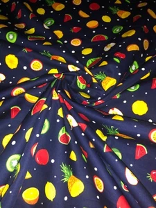 1 Meter Rose & Hubble Navy Tropical Fruit Print 100% Baumwolle Stoff 45" breit - Bild 1 von 3
