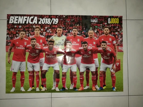 O JOGO GIANT POSTER (60 x 40) SL BENFICA TEAM WINNERS 2018/2019 Cover