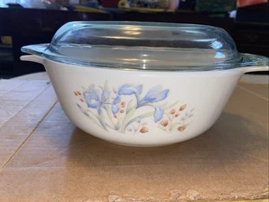 Vintage Pyrex England Blue Iris White Milkglass Casserole Dish With Lid - Picture 1 of 9
