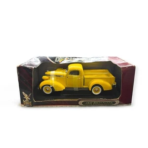 1937 Studebaker Coupe Express Pick Up Truck Yat Ming Road Signature 1:18 - Picture 1 of 6