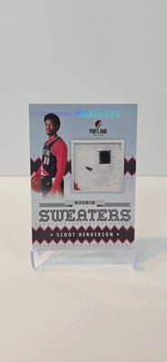 2023-24 NBA Hoops ROOKIE SWEATER Relic #RSW-SCO SCOOT HENDERSON RC 3 Colors - Image 1 of 2