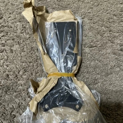 Hampton Bay 52" Corwin Ceiling Fan 1007532510 REPLACEMENT PARTS 5x Blade Bracket - Image 1 of 2