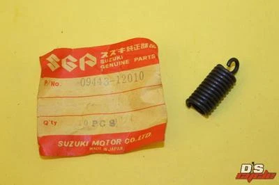 NOS SUZUKI T125 TS185 TC125 TC100 CLUTCH SPRING PART# 09443-12010 - Image 1 of 4