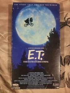 E.T. The Extra Terrestrial 1988 VHS Rare Green Black Tape Edition ET 📼 18 - Picture 1 of 6