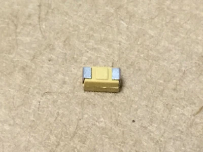 (1 PC) KEMET CWR11HH105KB Condensadores de tántalo - Estuche sólido SMD 1UF 15V 10% A Foto 1 de 2