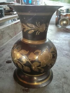 Jarrón negro metal indio grabado - Imagen 1 de 4