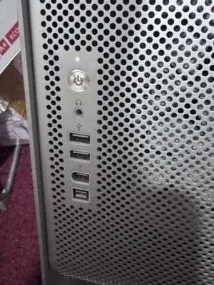 Apple Mac Pro A1186 (Untested) - Image 1 of 4