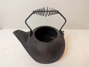 Cast Iron 8" Tea Pot Kettle Farmhouse Decor Vintage Antique Black - Picture 1 of 7