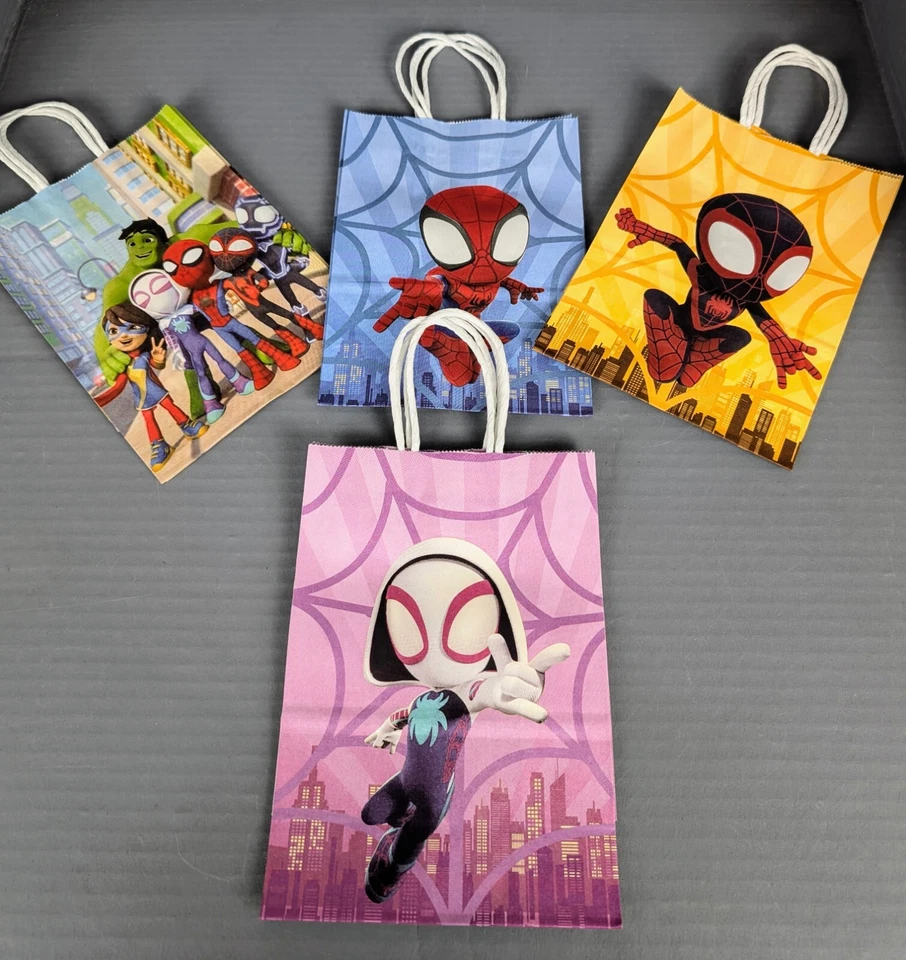 NUEVO PAQUETE DE 16 BOLSAS DE REGALO Spidey & Amazing Friends -Papel- 8 diseños Spiderman Foto 1 de 4