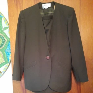 Vintage Jones New York brown Skirt Suit Size 12 Blazer Skirt 100 % Wool - Picture 1 of 4