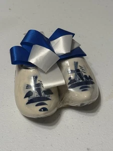 Rademaker Hopjes Candy in Miniature Blue & White Delft Shoes/Clogs NEW SEALED - Picture 1 of 4