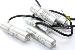 ELOS KG MP-Kondensator Typ HPF, 4 µF / 260 V~, Tol. 10 %, Anlaufkondensator, NOS - Picture 1 of 8