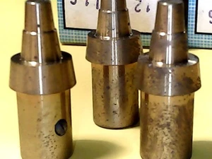 Dual OEM Plattenspieler Teil Original # 12V-U16 50HZ Motor Riemenscheibe Behälter E9 - Bild 1 von 4