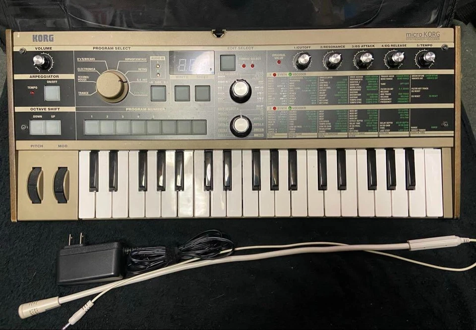 KORG micro KORG Synthesizer Vocoder getestet funktioniert gebraucht Japan - Bild 1 von 4