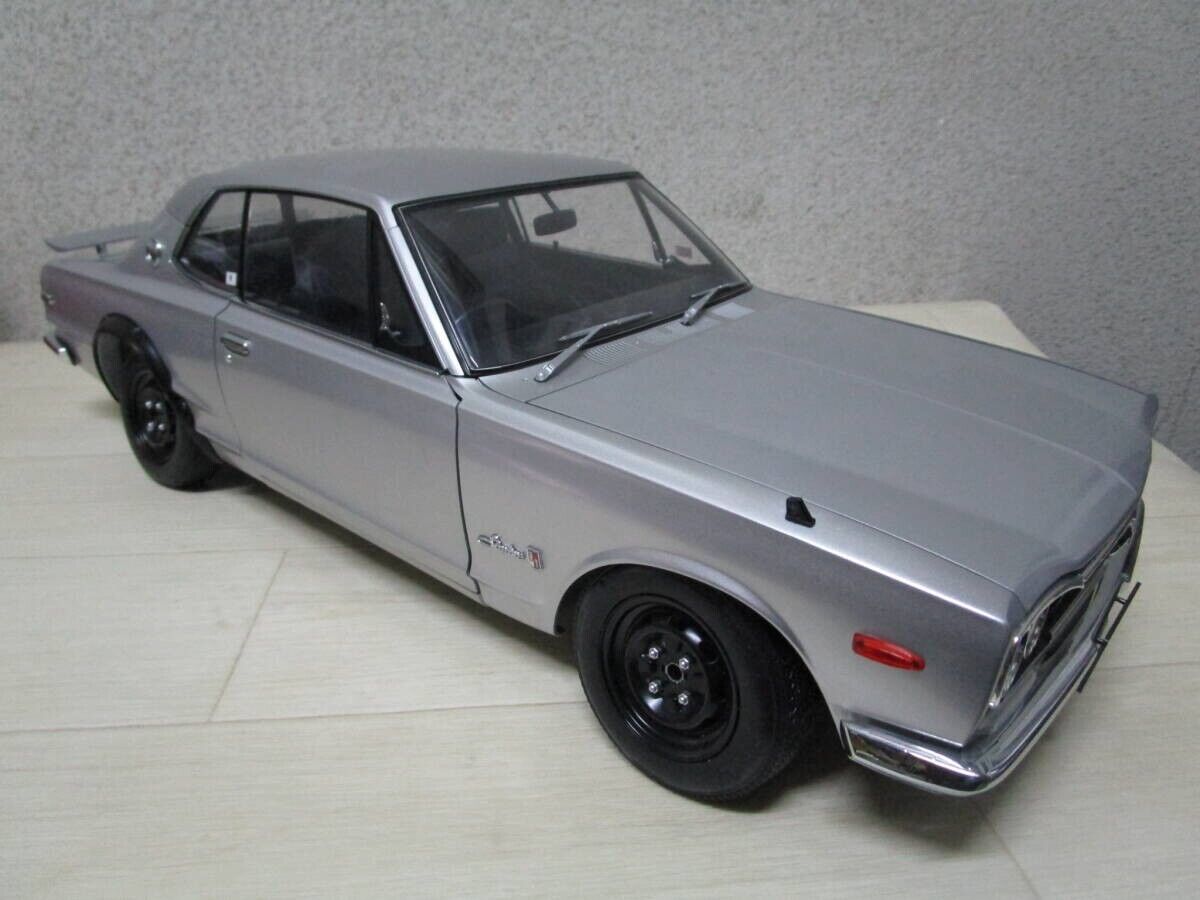 ☆IG3230☆1/18 嘆かわしい Nissan Skyline 2000 GT-ES (C210 ☆IG3230☆1/18 嘆かわしい Nissan Skyline 2000 GT-ES (C210