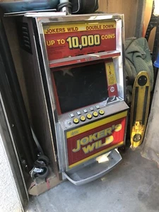 Jokers Wild Slot Machine - Picture 1 of 1