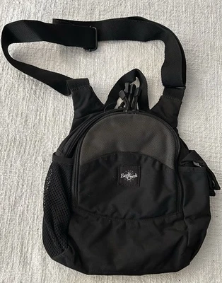 Bandolera. Eagle Creek. Negro y gris. Talla mediana Foto 1 de 4