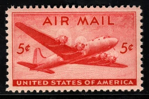 US Air Mail Briefmarken (um 1946) - 5¢ DC-4 Skymaster SC # C32 MNH OG - Bild 1 von 2