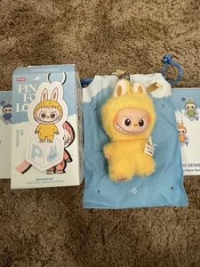 POP MART Labubu V4 Los Monstruos Pin For Love Alfabeto Peluche Colgante - Letra P - Imagen 1 de 1
