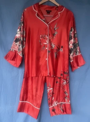 NWOT Small Red Floral NATORI Pajama Set Poly Satin 3/4 Sleeves $150 Retail - Image 1 of 4
