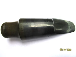 BUESCHER TRU-LAY 63/1000 BARITONE SAXOPHONE MOUTHPIECE, HARD RUBBER, LIGATURE - Bild 1 von 6