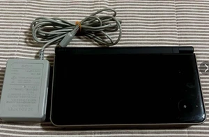 Console Nintendo DSi LL + caricatore - modello giapponese testato🌸 - Foto 1 di 6