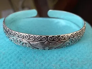 Bonita nueva pulsera de brazalete tallado en brazalete tallado en plata tibetana - Imagen 1 de 6