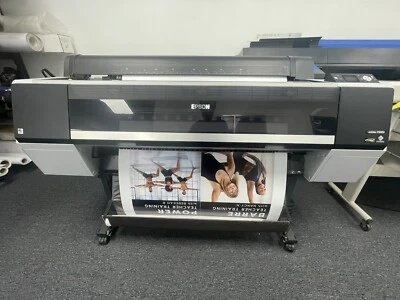 Impresora de inyección de tinta de gran formato Epson P9000 44 pulgadas SureColor en estado de funcionamiento Foto 1 de 4