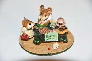 1996 M-220 Christmas Bake Sale Mouse Wee Forest Folk WFF Figure DP Retired mice - Picture 1 of 5