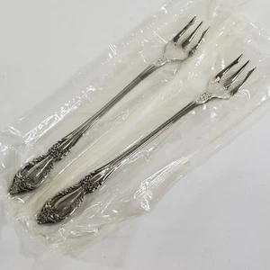 Lot of 2 Onieda Raphael Cocktail Seafood Fork HH Distinction Deluxe Silverware - Picture 1 of 7