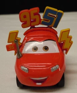 Disney Pixar Cars Diecast Maddy McGear Team 95 & 51 Fan Car FGD60 - Foto 1 di 10