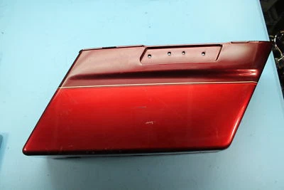 709 08 HARLEY-DAVIDSON ELECTRA GLIDE RIGHT SADDLEBAG BOTTOM - Image 1 of 3