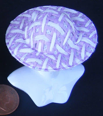 Lila & weißer Stoff Damen Hut Tumdee Puppenstube Kleidung LHA Maßstab 1:12