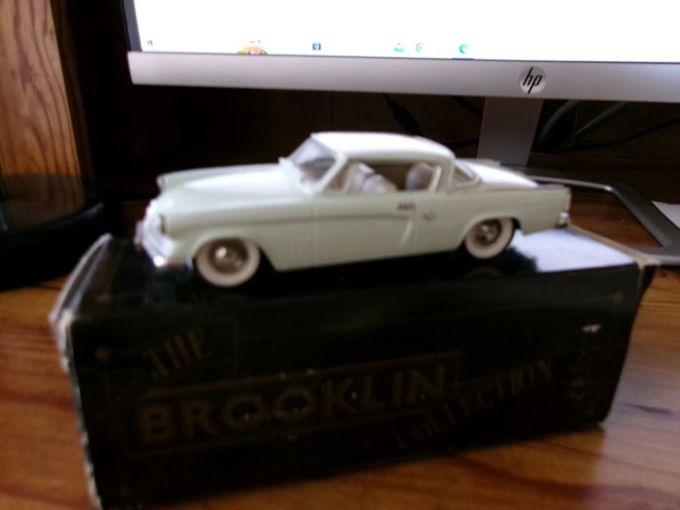 Studebaker Commander Starliner 1953 cupé de Brooklin Models 1/43 verde como nuevo Foto 1 de 1