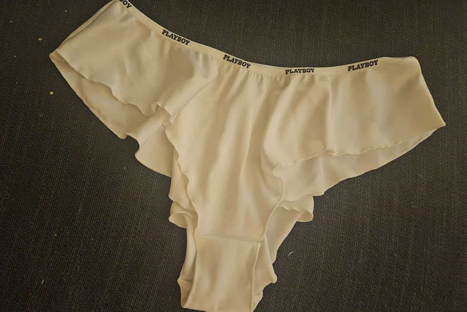 Tanga Playboy Blanco Extra Grande Foto 1 de 1