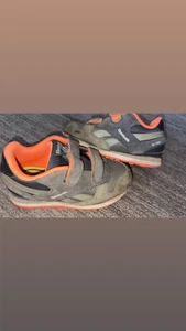 Zapatos deportivos Reebok para niños pequeños GL 3000 talla 8,5 todos los días  - Imagen 1 de 7