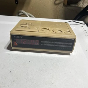 Sony Dream Machine ICF-C2W Vintage Digital Alarm Clock AM/FM Radio - Works - Picture 1 of 6