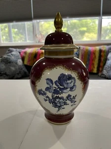 VINTAGE BAVARIA, GERMANY CARL SCHUMANN ARZBERG PORCELAIN TEMPLE JAR WITH LID. - Picture 1 of 8